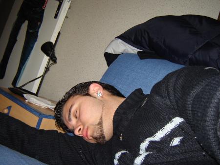 Hé ouais ça fatigue de poser Onil ?? ZZZZZZZzzzzzzzzzzzzzzzZZZZZ